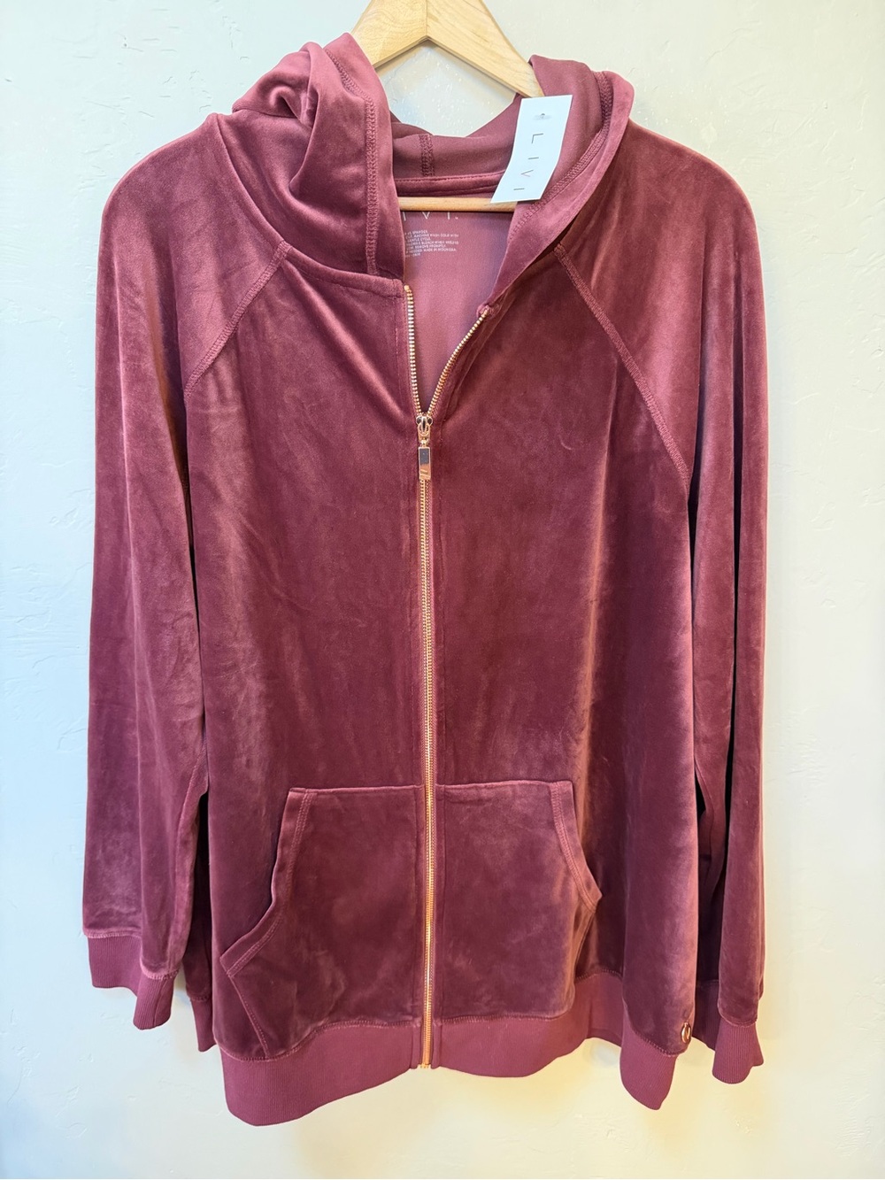 LIVI by Lane Bryant Maroon VELOUR SUIT Jacket Pants Set Plus Size 18/20 NWT - Picture 2 of 7